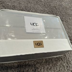 BRAND NEW - UGG Cal King Sheet Set - 100% Cotton